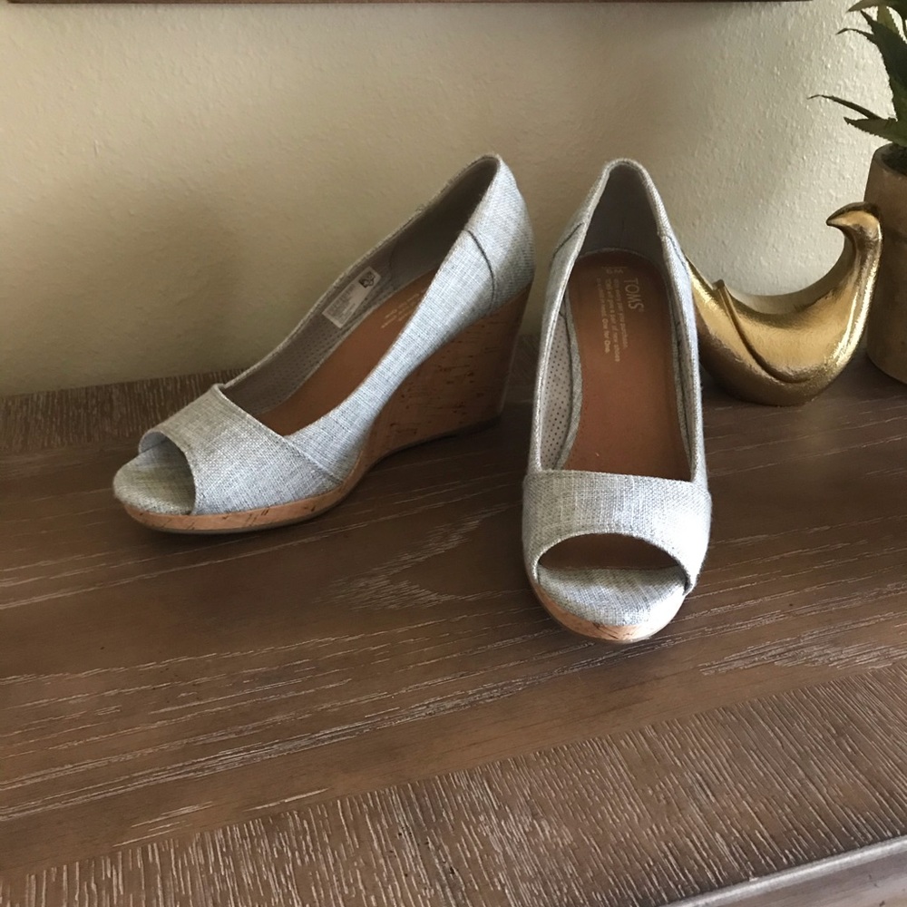 Toms light blue jean wedge sandals shoes - size 9
